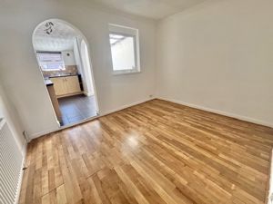 Dining Room- click for photo gallery